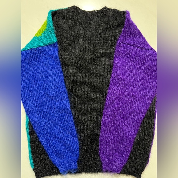 Funky Sweater - Picture 2 of 2